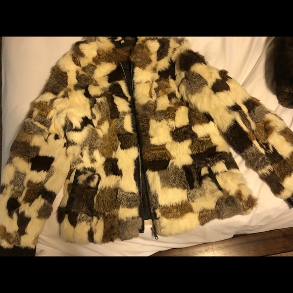 Rabbit fur coat with leather cuffs - Picture 4 of 4